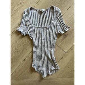 The Lady & The Sailor Ribbed Knit Square Neck Short Sleeve Bodysuit Gray Size 3‎